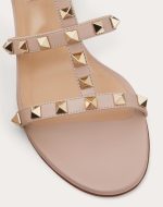 ROCKSTUD CALFSKIN LEATHER SLIDE SANDAL 60 MM - Image 3